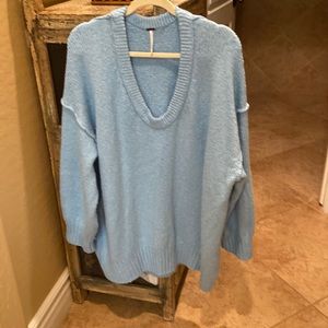 FREE PEOPLE  BROOKSIDE TUNIC SWEATER. L
